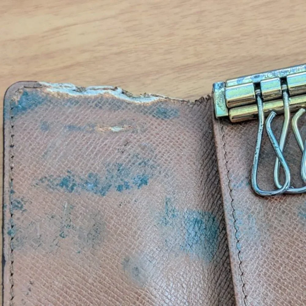 Louis Vuitton Monogram Key Holder/Wallet #1385💥PRICE DROP💥